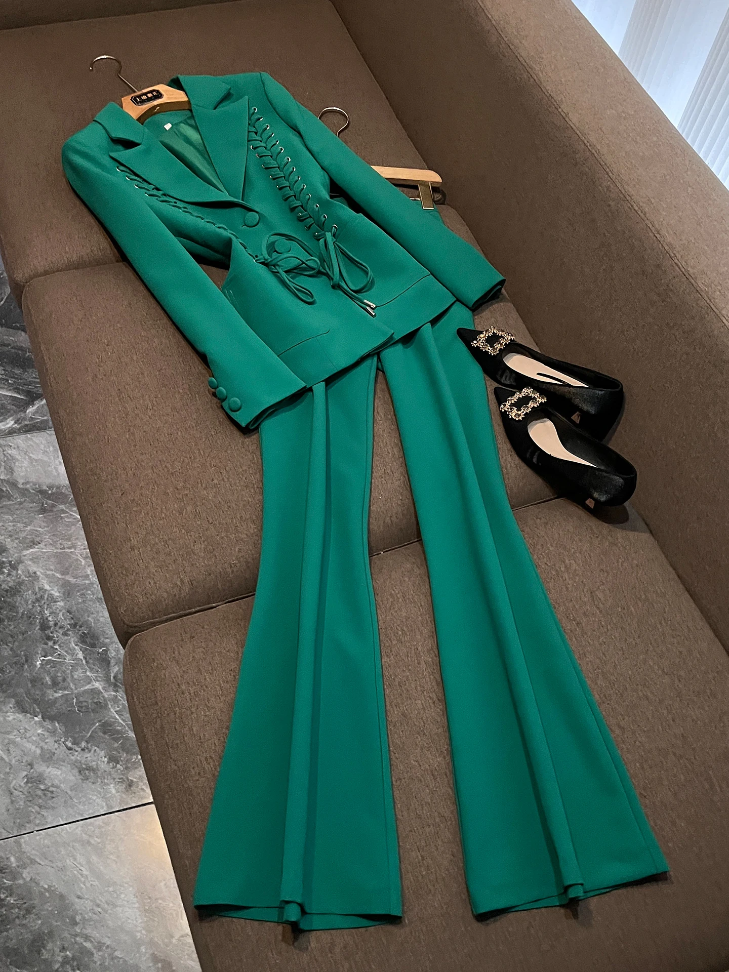 

Summer Green Women's Suit Set Drawstring Slimming Two-Piece High Waist Pants Button up Blouse Fashionable Professional AP476