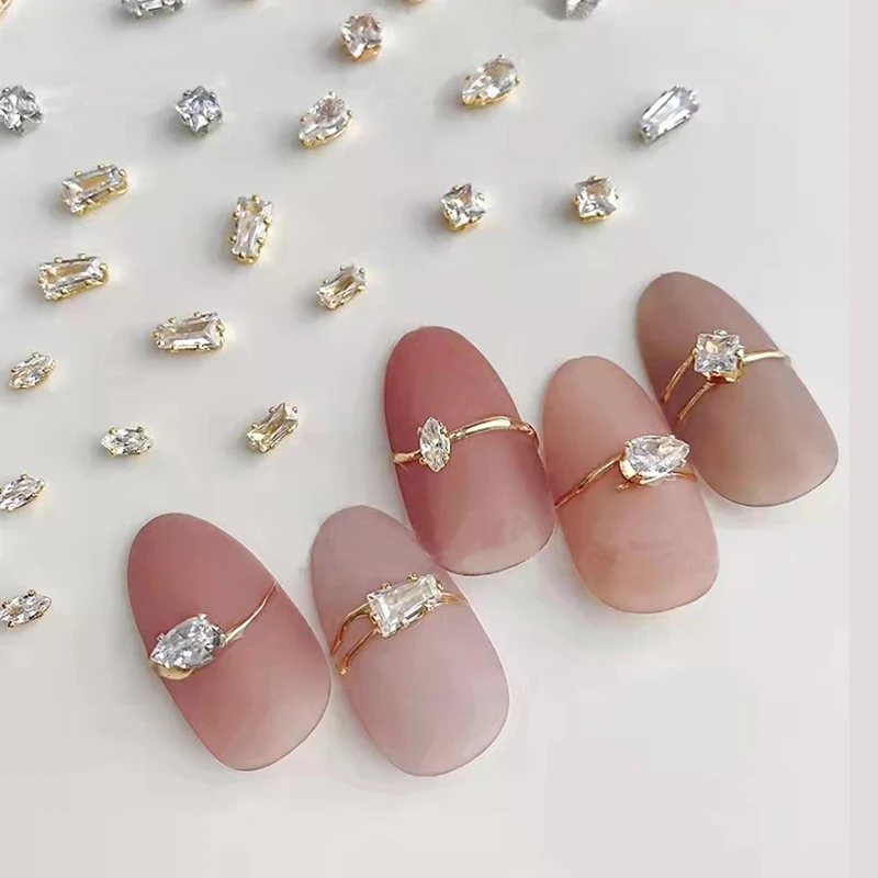 40 sztuk błyszczący kryształ 3D Nail Art ozdoby ze strasem kształt Flatback szklany diament projekt biżuterii akcesoria do Manicure