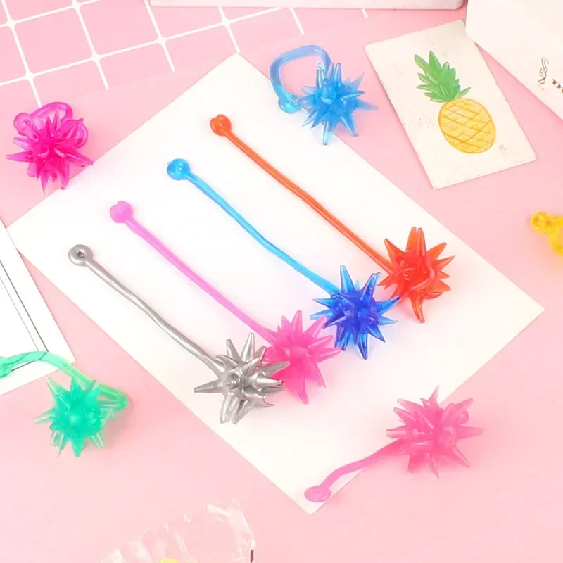 10 pz Bambini Bambini Elastico Giocattolo Appiccicoso Mani Arrampicata Parete Spina Palla Giocattolo Appiccicoso Bomboniere Per Bambini Scherzi Giocattoli Colore Casuale