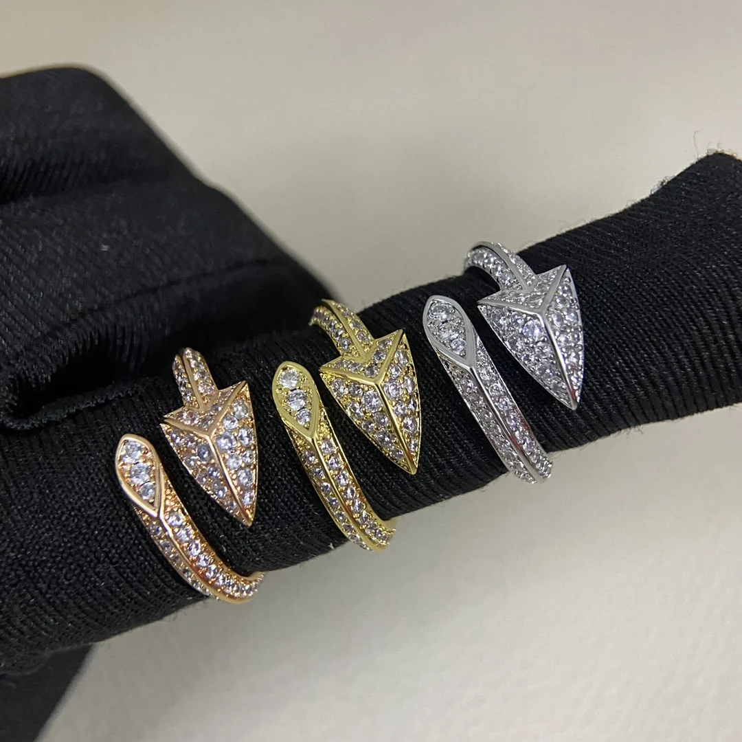 

2026 High-Quality Fashion Classic Love Arrow Men's and Women's Luxury Arrowhead Ring Index Finger Ring