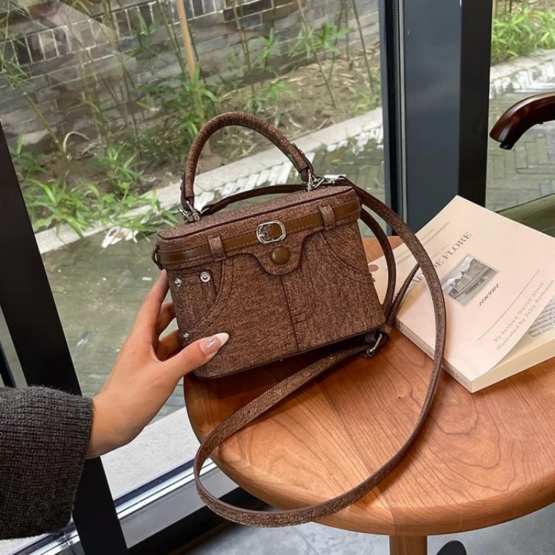 

Fashion Forward Barrel Bag Women Trendy Cylindrical Crossbody Bag Unique Shape Design