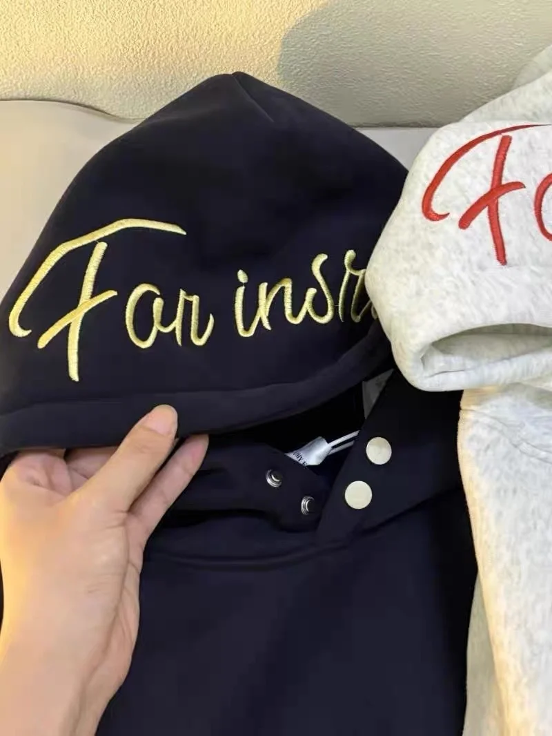 

Мужской зимний спортивный костюм с капюшоном и узором, свободного кроя, в стиле хипстер, с серым замшевым воротником и перекрестной шнуровкой, в стиле милитари