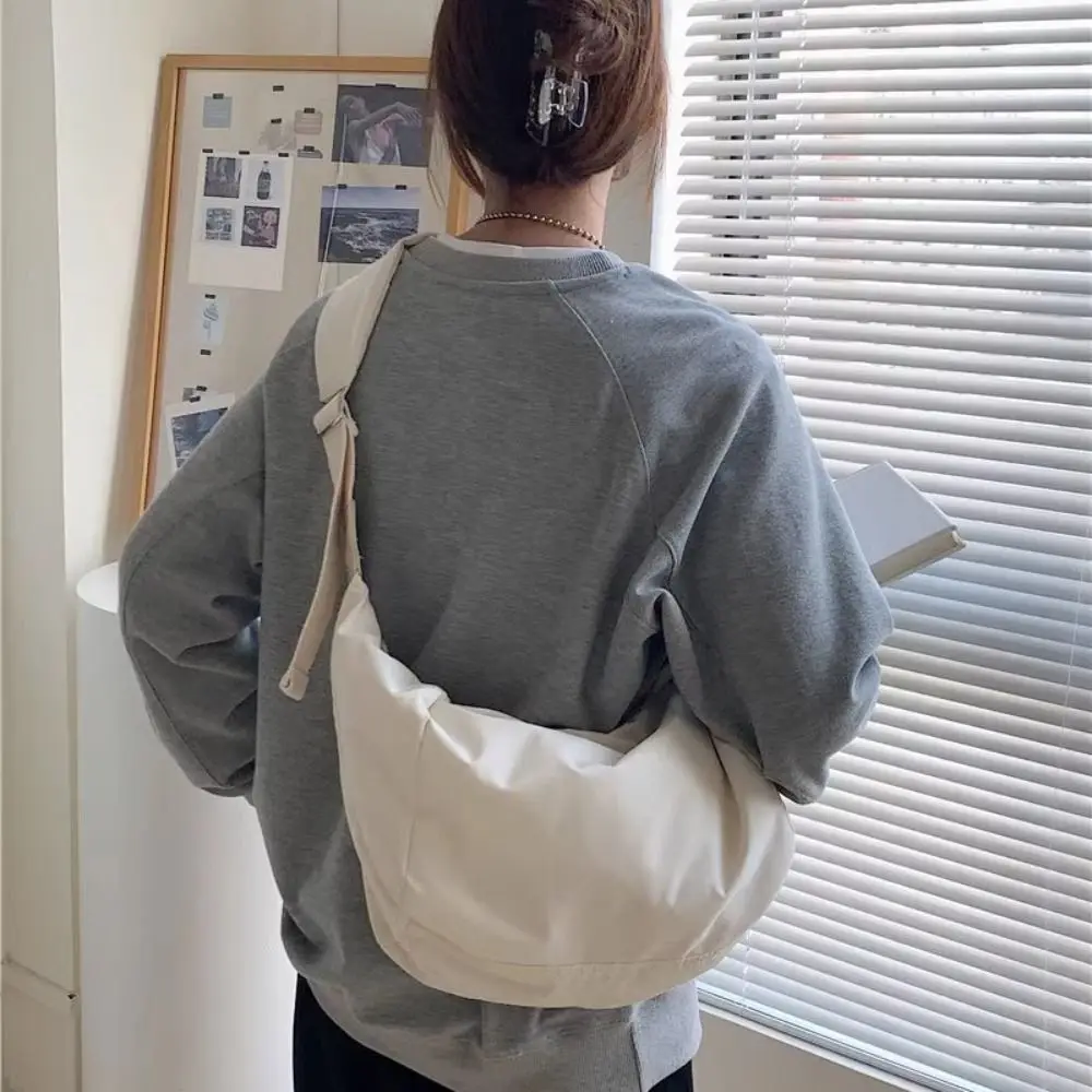 

Trend Large Capacity Dumpling Bag Nylon Solid Color Crossbody Bag Lightweight Pleated Design Shoulder Bag Women