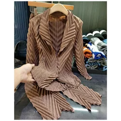 Traje plisado de diseño Original para mujer, traje de sentido Senior, chaqueta plisada, Pantalones rectos, nuevo, Otoño, 2 piezas