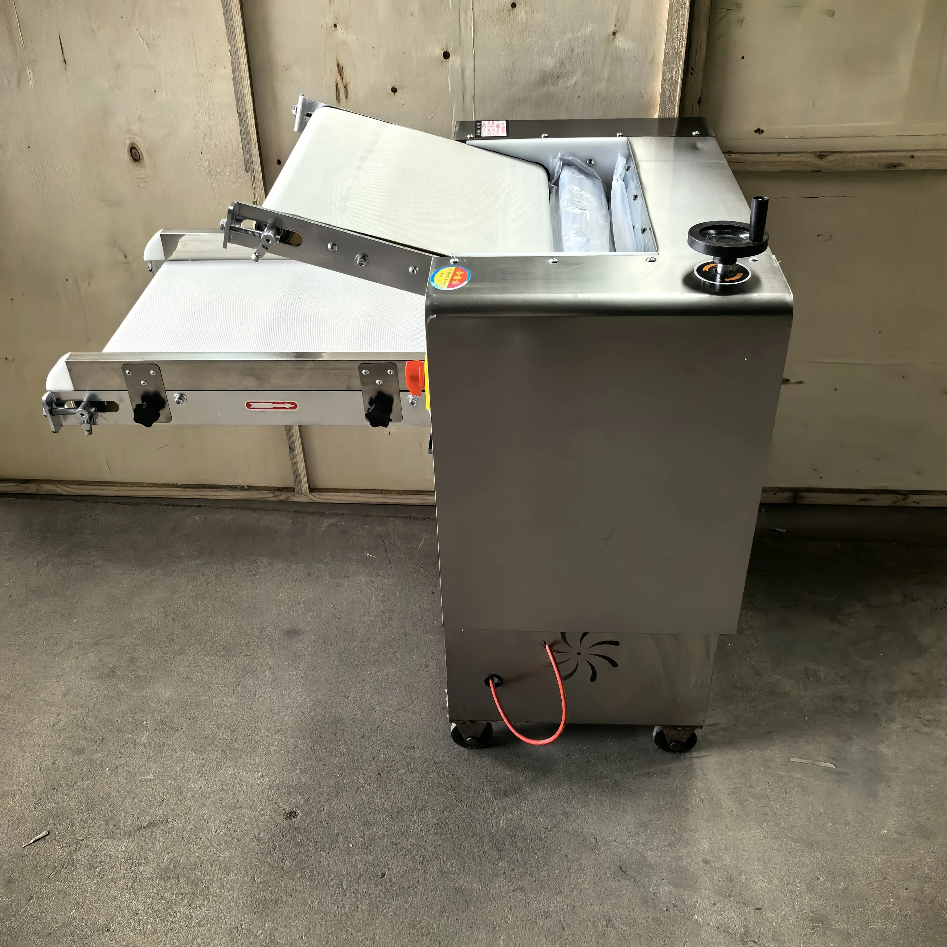 110V 220V Dough Kneading Machine Automatic Food Electric Dough Skin Kneading Machine