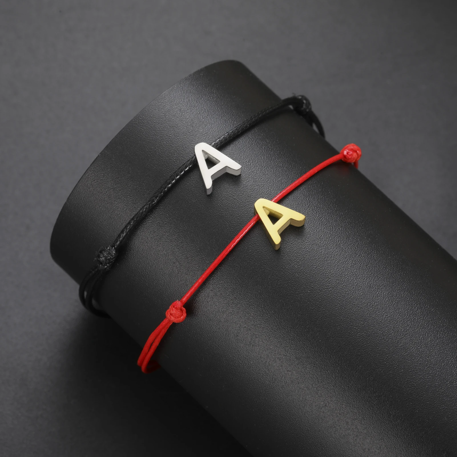 الفولاذ المقاوم للصدأ أساور الرسالة الأولية للنساء الرجال قابل للتعديل أحمر أسود الشمع حبل سوار زوجين الهدايا الأبجدية مجوهرات