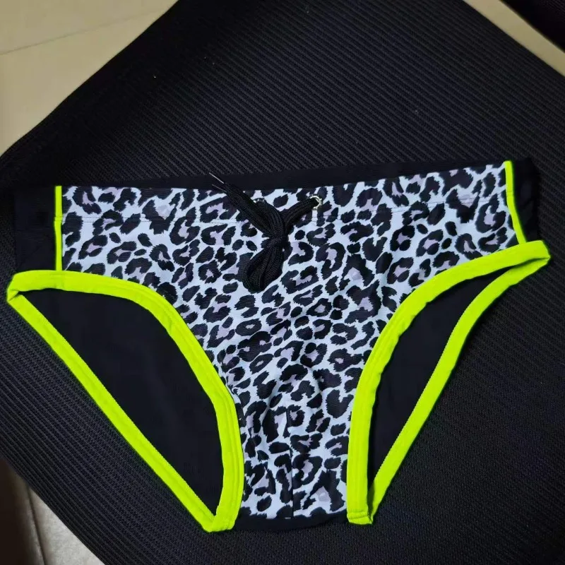 2026Fashion men's swimming trunks low-rise triangle swimming trunks seaside surfing hot spring professional swimsuit 10039