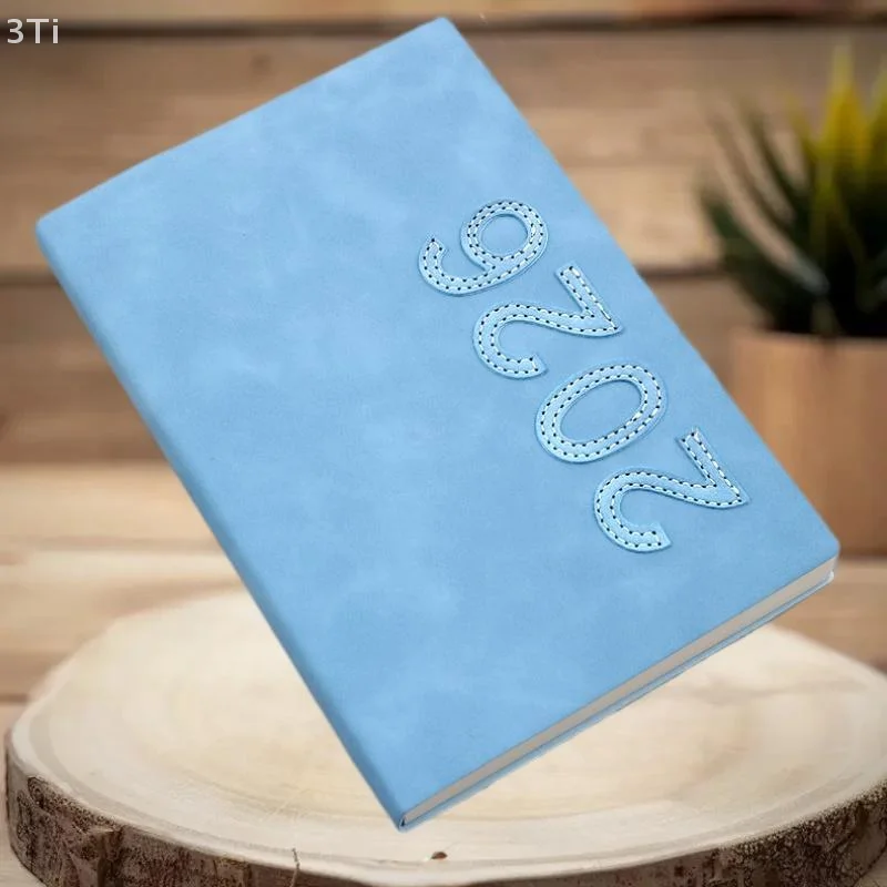 สมุดบันทึกไดอารี่ภาษาอังกฤษแบบพกพา A5 ปี 2026 ปกหนังเทียมลายพื้นผิว สำหรับบันทึกประจำวัน รายการสิ่งที่ต้องทำ และแคตตาล็อก (1 เล่ม)