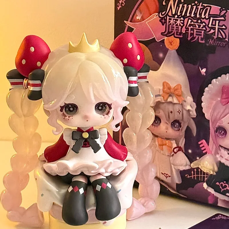 กล่องสุ่มตุ๊กตา Ninita Magic Mirror Paradise Series ของตกแต่งโต๊ะทำงานสุดฮิต รุ่นแรก ของสะสม ตุ๊กตาฟิกเกอร์ ของเล่นวันเกิด