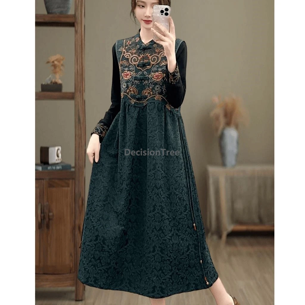 فستان سترة يومي مطرز ثقيل على الطراز العرقي لعام 2025 من القطن والكتان والجاكار رداء صيني للسفر والتصوير الفوتوغرافي فستان رائع