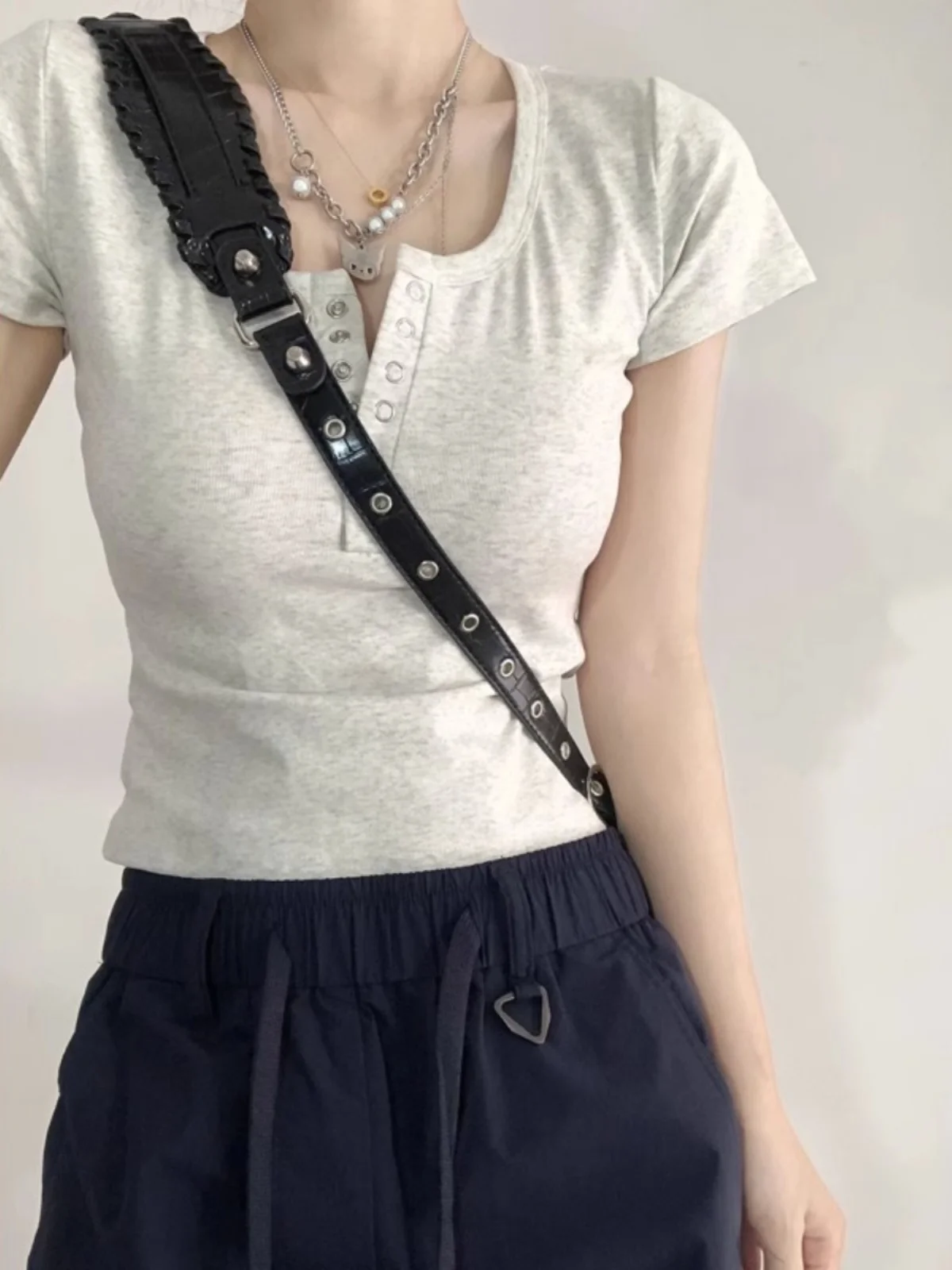 Fashionable Modal Short Sleeve T-Shirt Women's Summer Design Sensible Slim Fit Short Style Top Korean Version round Neck Butt...