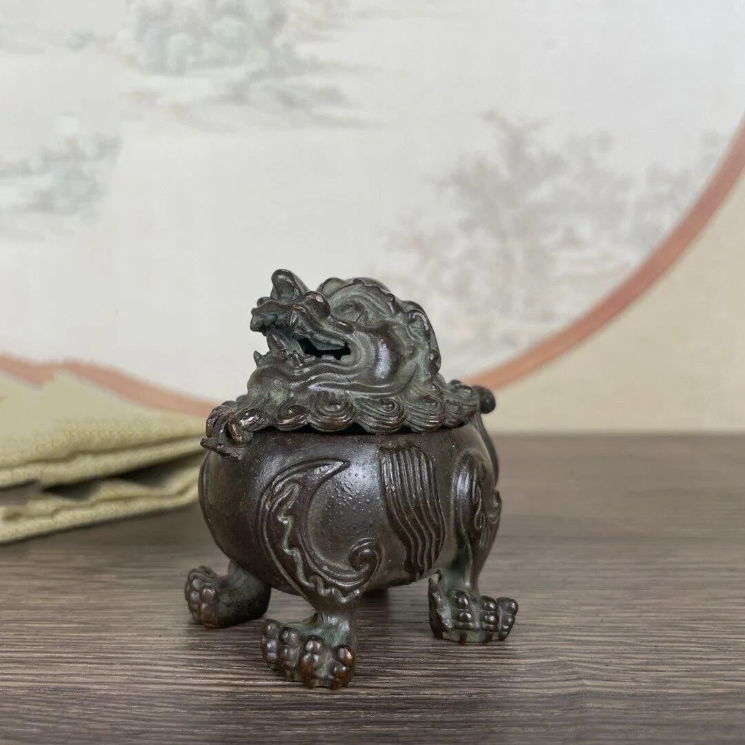 

Chinese Antique Brass Feng Shui Auspicious Statue Beast Lion Statue Incense Burner Home Decoration