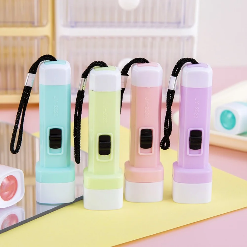 5/10Pcs Macaron Color LED Mini Flashlight Keychain Torch Strong Light Light LED Flashlights Children LED Flashlight Lamp Toy