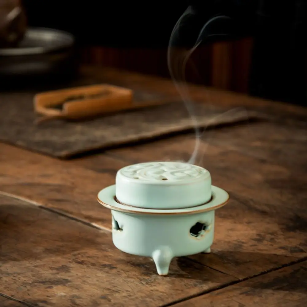 

Desktop Ornament Ceramics Incense Burner Creative Retro Aromatherapy Holder with Lid Incense Censer Candlelight Dinner Props