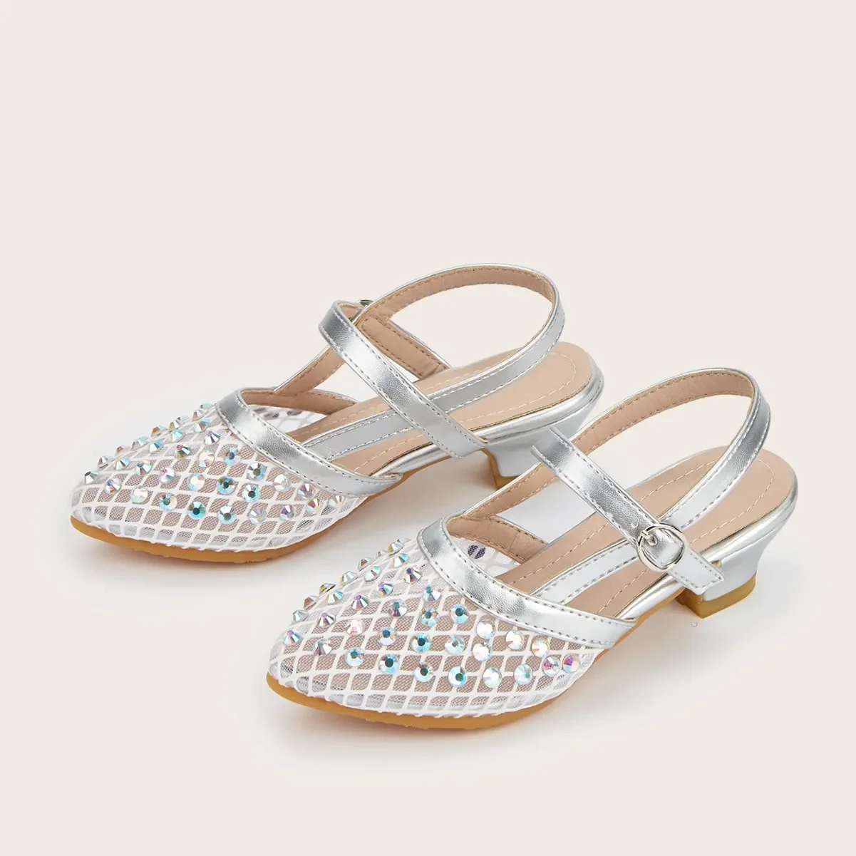 

New Soft Bottom Kids Sandals Cuts-outs Breathable Mesh Girls Fashion Sparkly Sequins Beach Shoes Childrens Summer Sandals