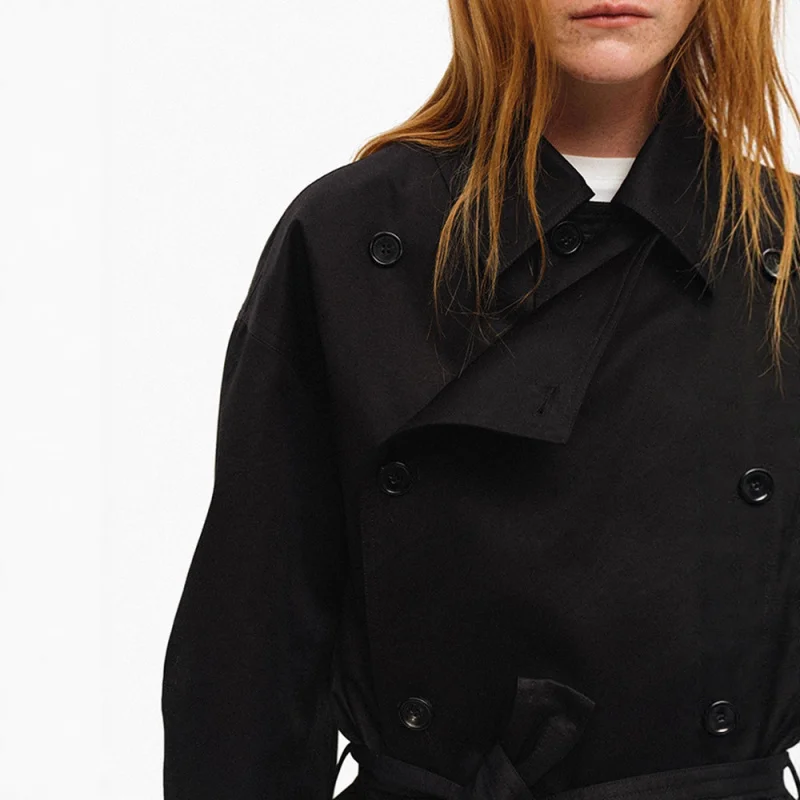 Collared trench coat with waist cinch, double row buttons, laid-back and loose style, suitable for two occasions, women's coat
