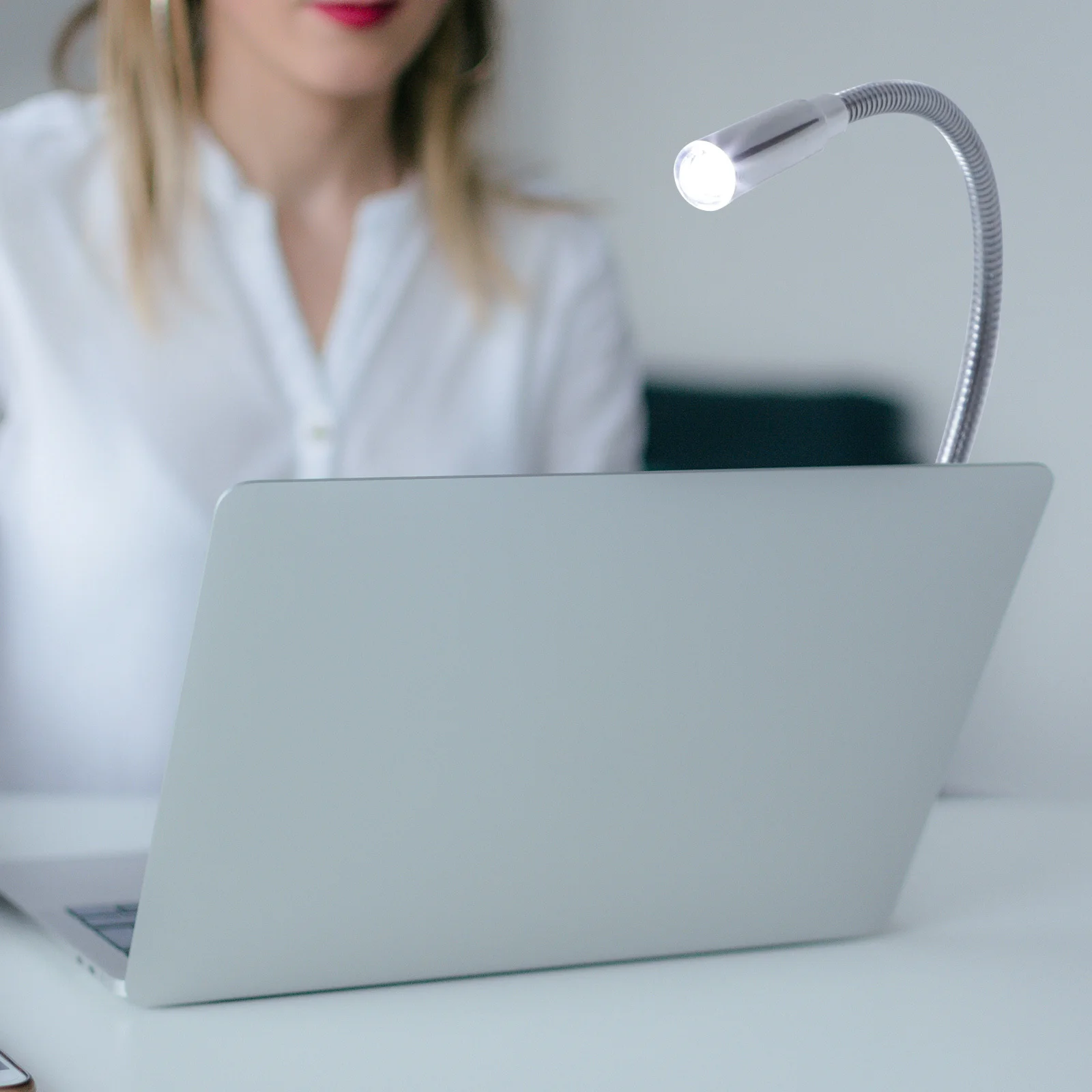 

4Pcs Keyboard Light USB Flexible Atmosphere Light Portable Night Lamp Bendable for Laptop Office Use Night Lamp