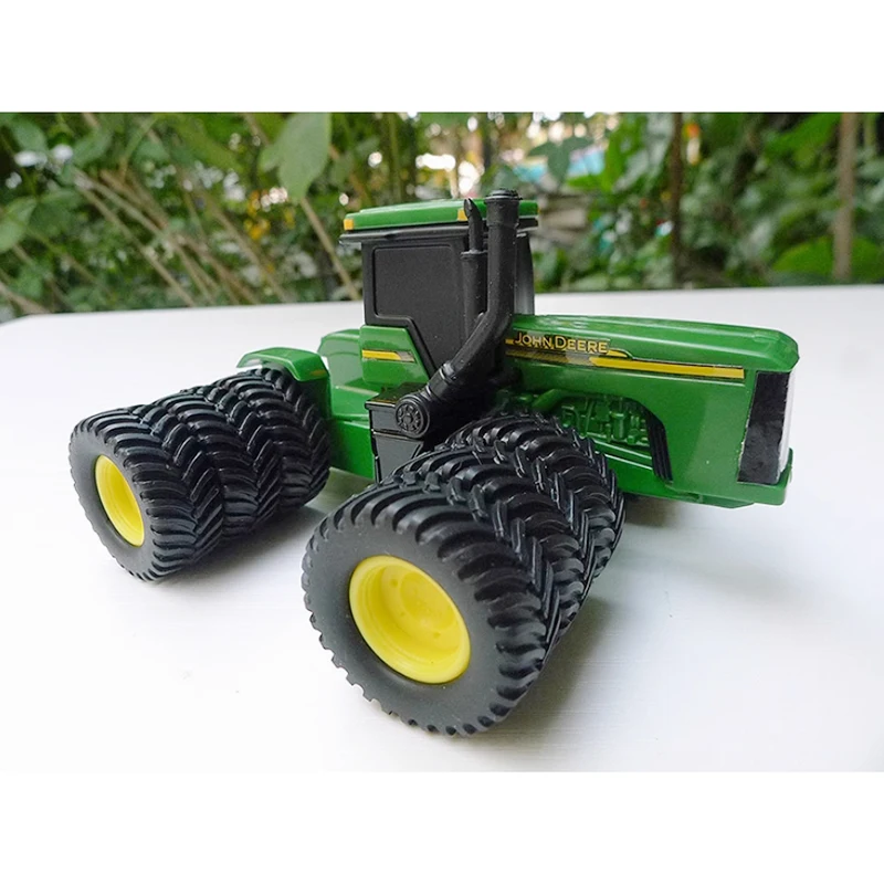 ERTL Diecast 1:64 Scale Twelve-wheel Tractor Agricultural Alloy Vehicle Model Adult Hobby Collection Souvenir Decoration Gift