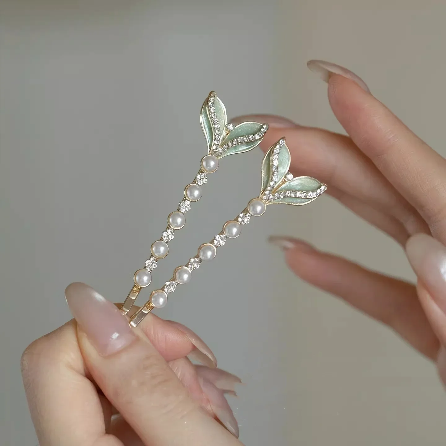 2-teiliges Set Exquisite Strass-Perlen Fischschwanz-Haarspange Eleganter Damen-Haarclip im Koreanischen Stil Einfache Haaraccessoires