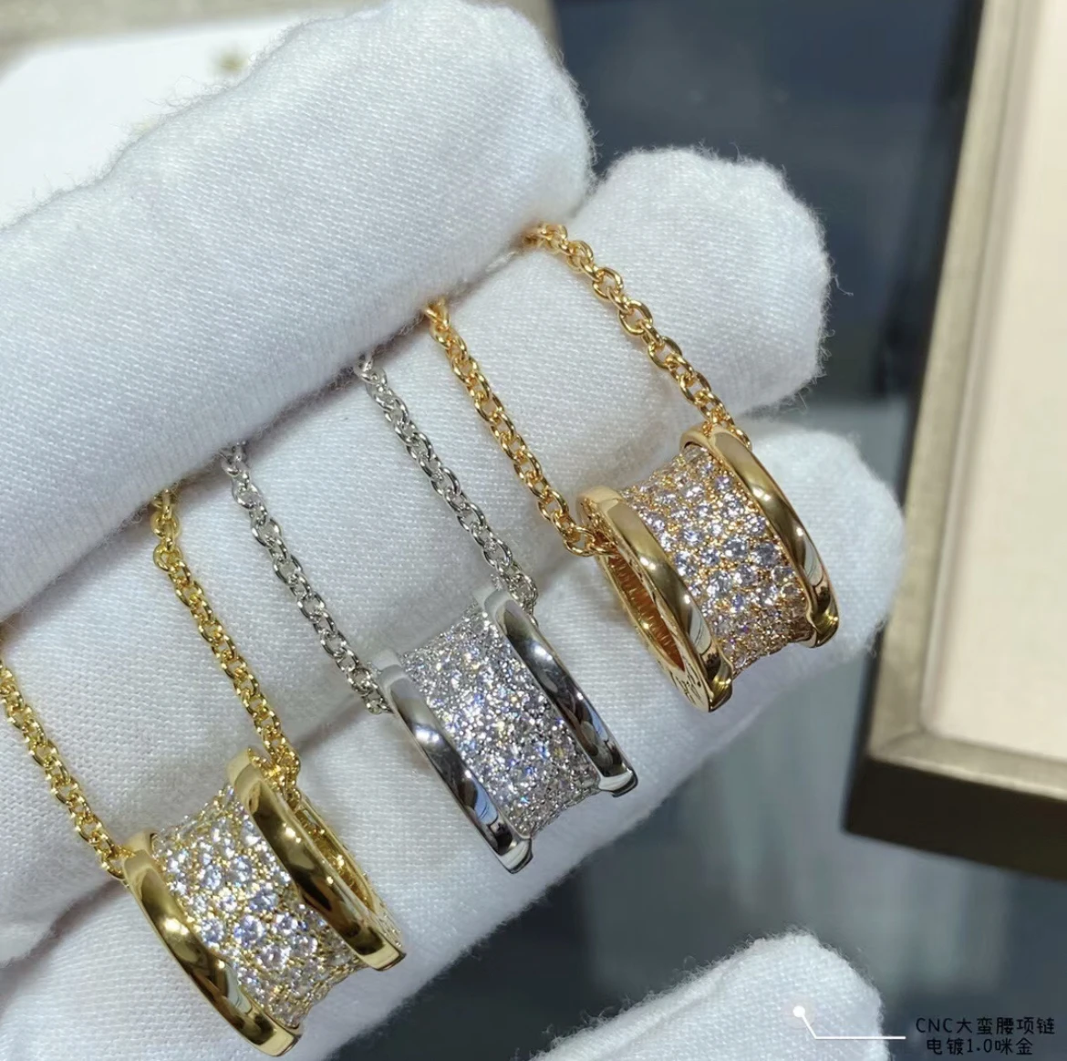 

2024 High Quality Original Logo Full Diamond Women's Necklace Classic Fashion Luxury Jewelry Banquet Wedding Gift