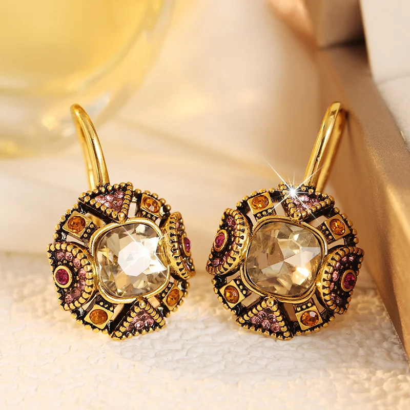 Vintage Square Earrings For Women Geometric Splicing Hollow Inlaid Synthetic Zircon Earrings Gorgeous Elegant Jewelry