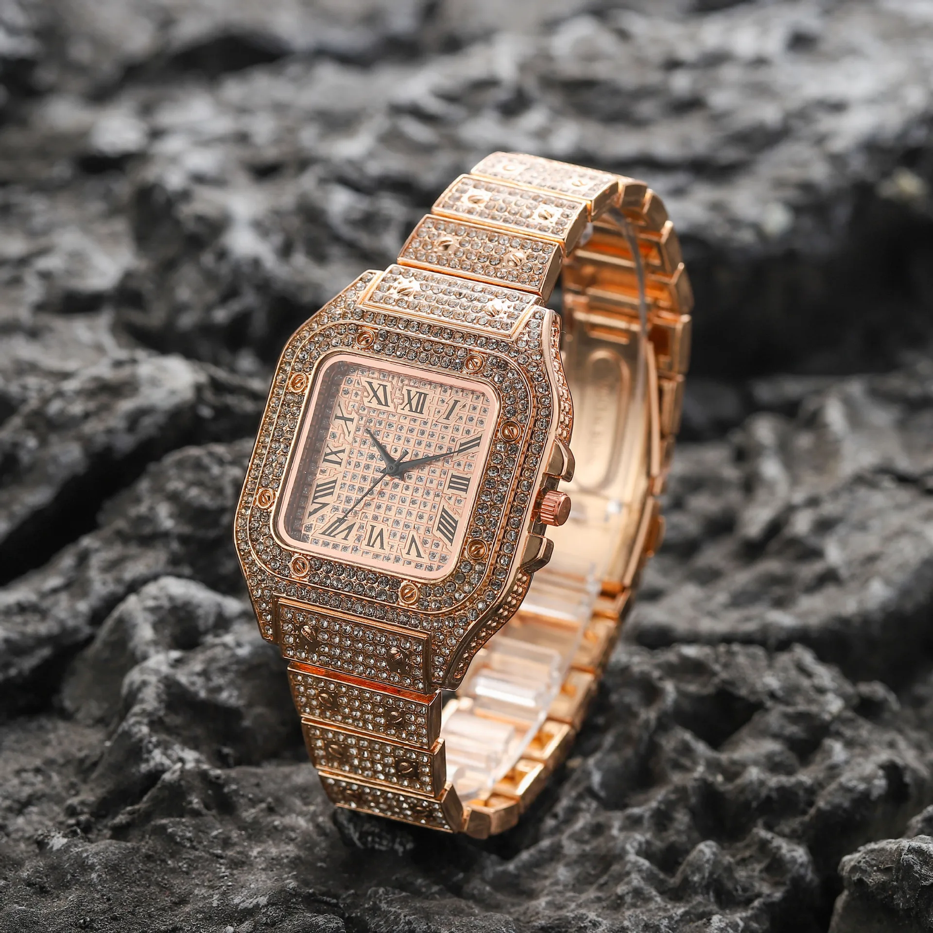 New Fashion Square Watch Full Sky Star Steel Band Diamond Inlaid Men\'s Roman Scale Quartz Watch Sports Watch for Sports