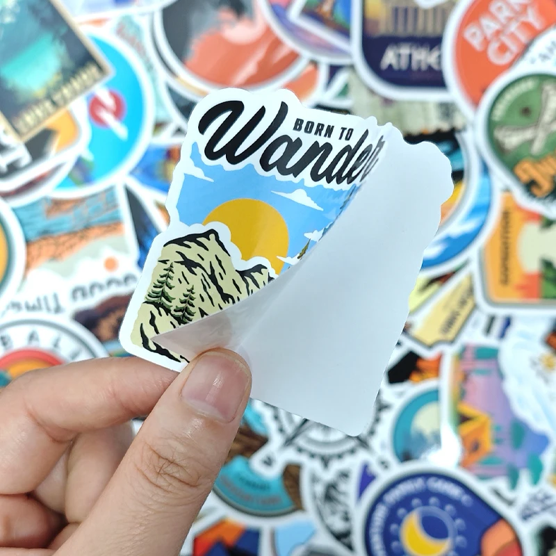 100 قطعة من ملصقات السفر اللطيفة في الهواء الطلق، مجموعة ملصقات السفر العالمية المقاومة للماء من الفينيل لحقيبة السفر والدراجات والكمبيوتر المحمول