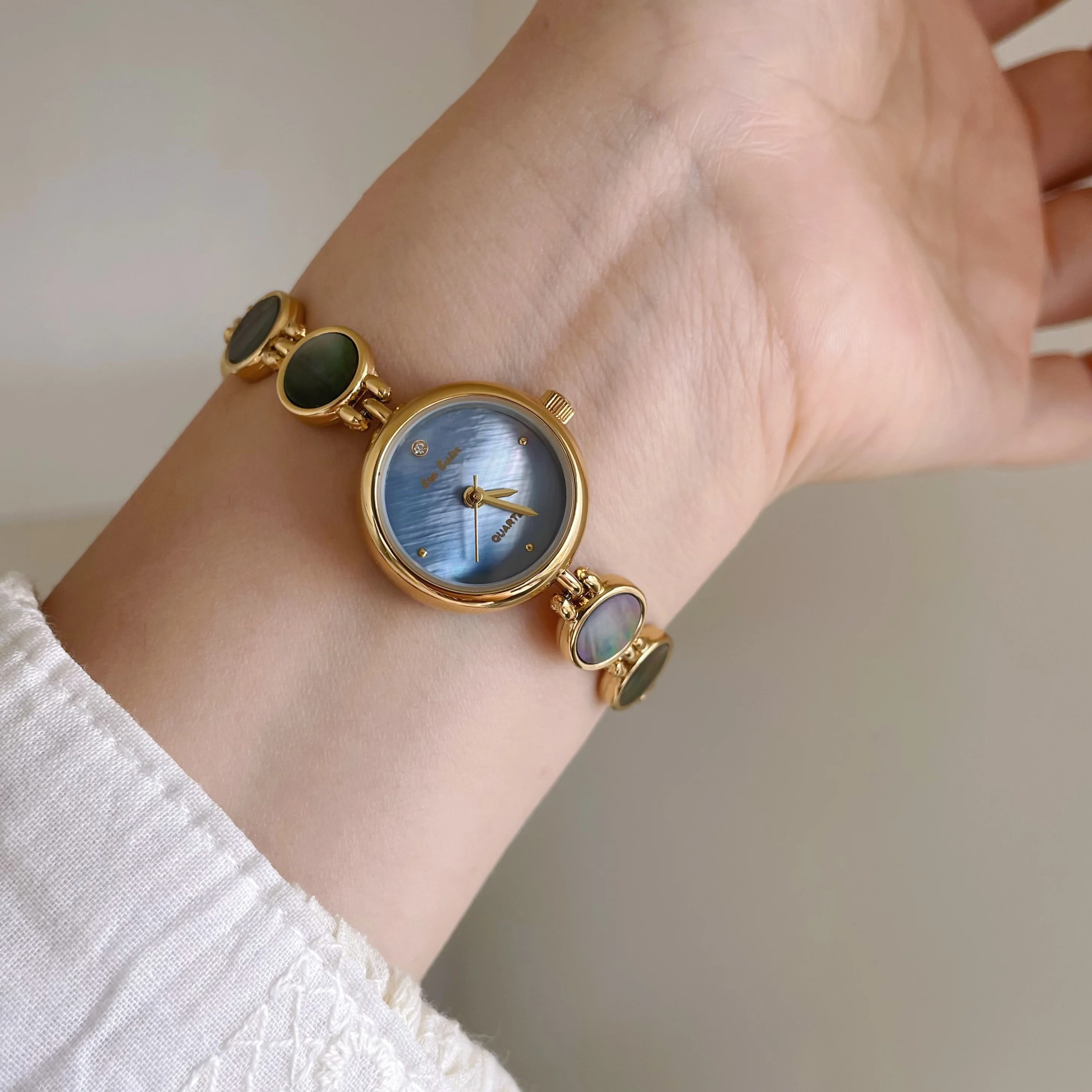 

Elegant women's wristwatch bracelet style simple and stylish small dial exquisite quartz watch birthday gift, wrist quartz watch