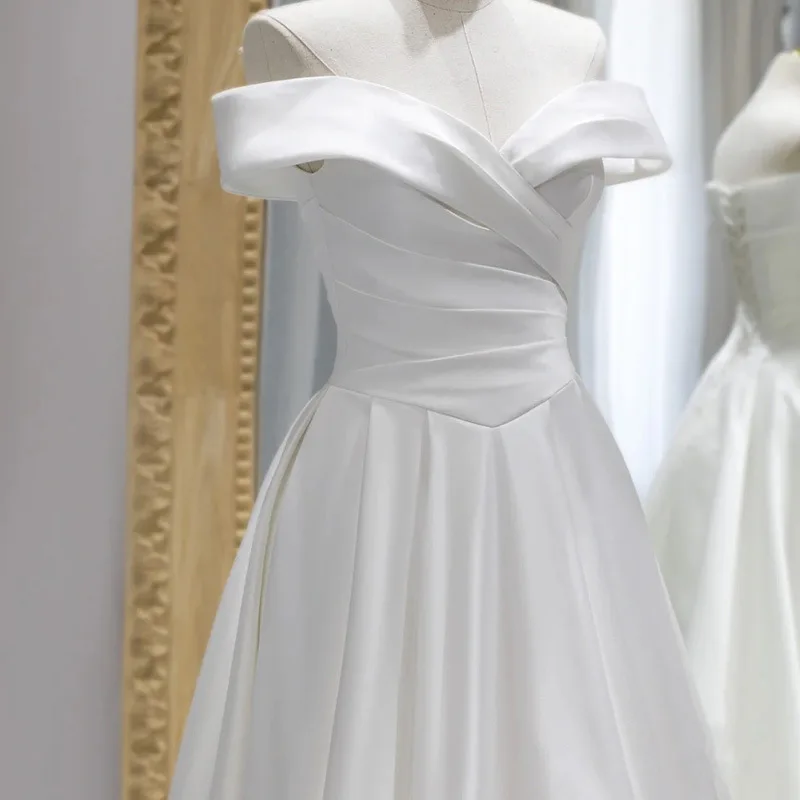 

White French Light Wedding Dress New Bride Hepburn Style Retro Satin Off-Shoulder Elegant Reception Gown