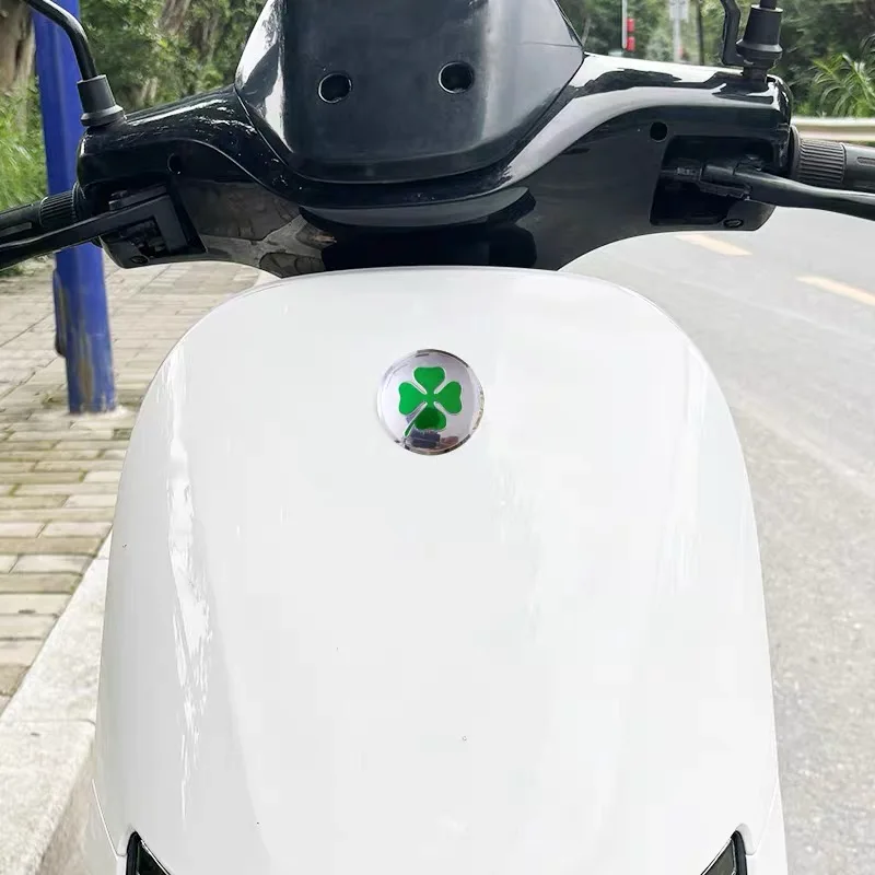 4pcs 56mm60mm Car Sticker for Four Clover 159 156 147 166 Sportiva Stelvio GT Mito Emblem Auto Hub caps Styling Auto Accessories