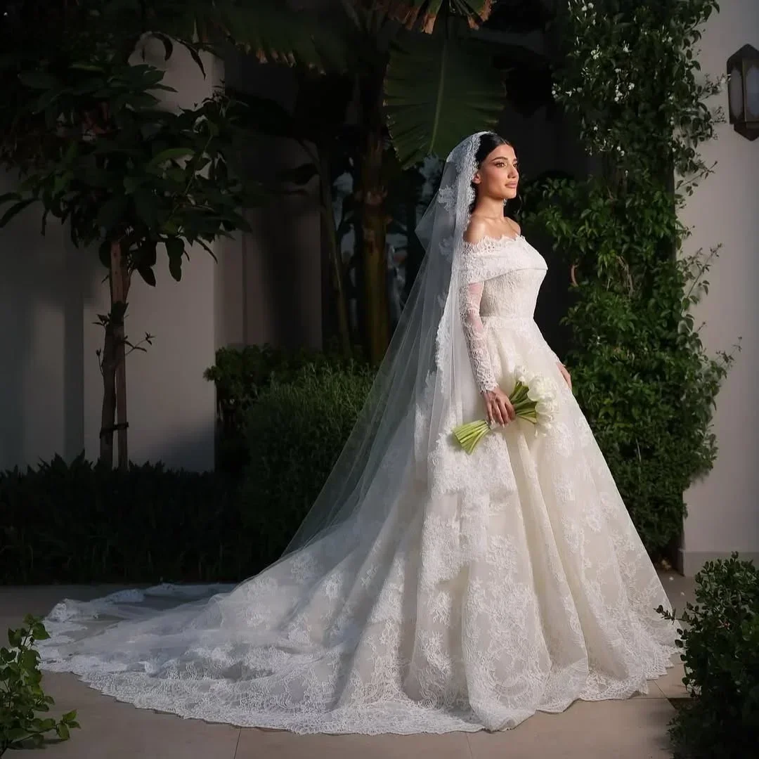 Customized Romantic Elegant Lace A-Line Boat-Neck Wedding Dresses Off Shoulder Backless Court Train Bride vestidos de novia