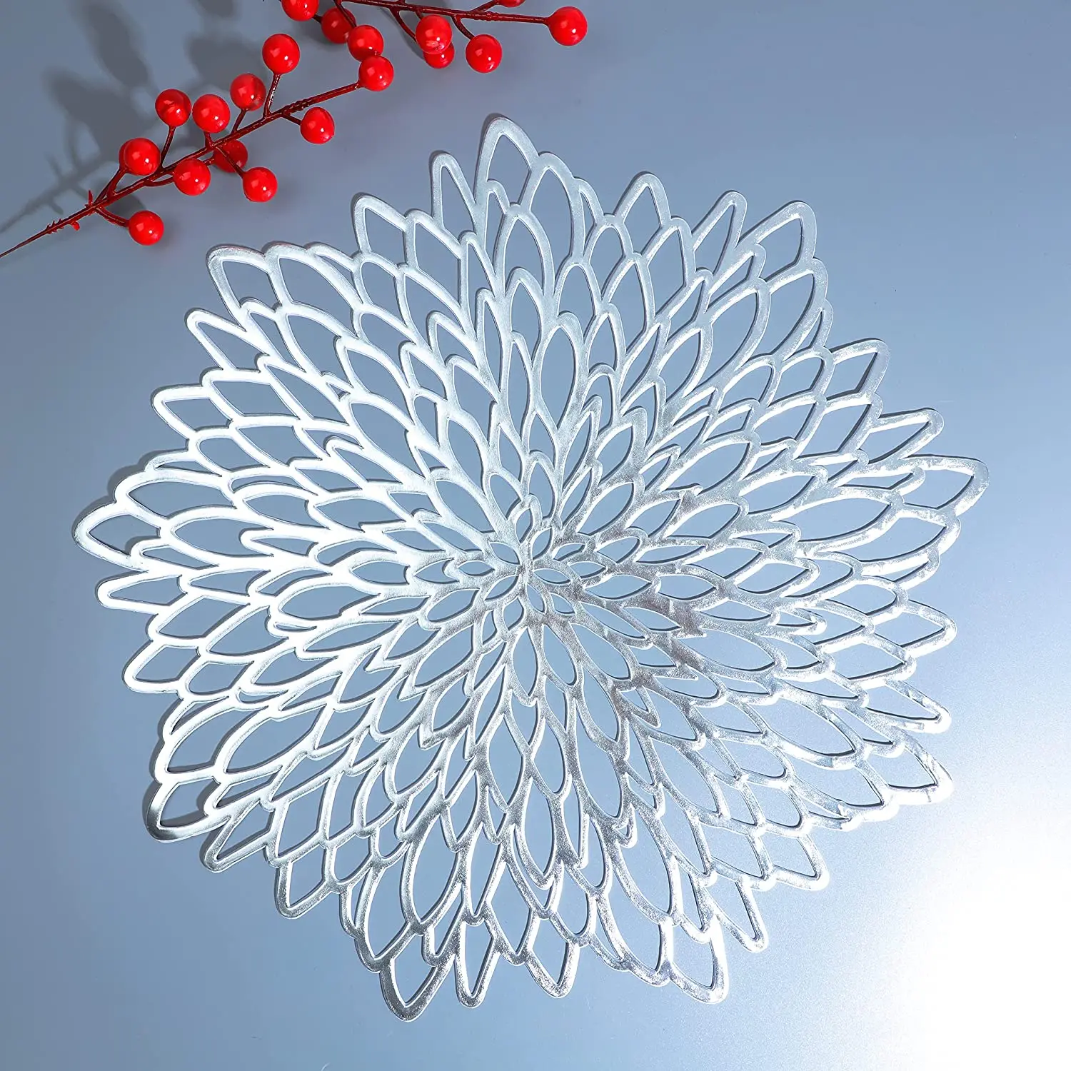 Simple And Romantic Rose Shaped PVC Injection Molded Washable Table Mat For Home Use 1Pcs