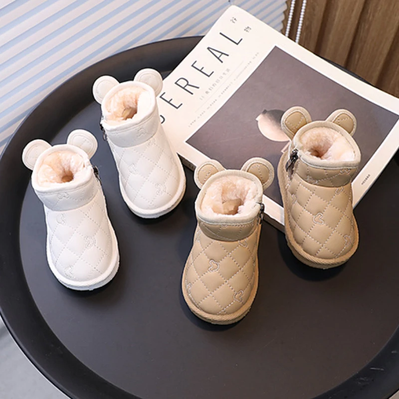 Chaussures en coton à l'offre elles souples pour bébé, botte de neige pour enfants, chaussures de marche respirantes et coordonnantes, botte en peluche pour enfant, hiver, nouveau