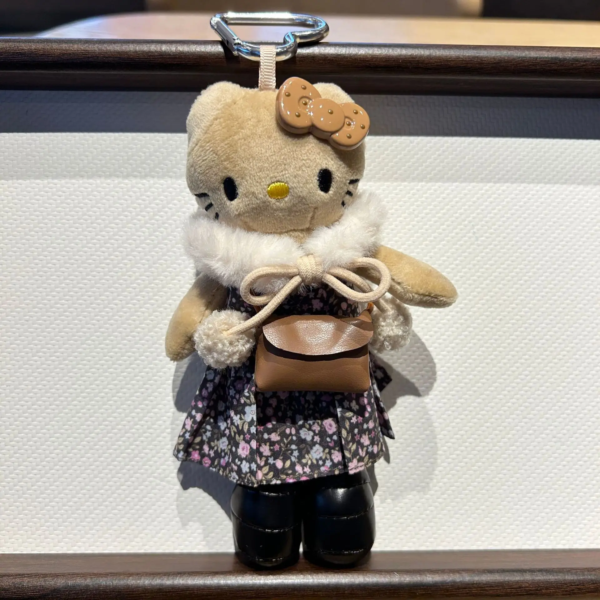 لطيف طويل الأرجل KT غامض الكرة الأزهار تنورة ألعاب من نسيج مخملي حقيبة سلسلة المفاتيح ملحق هدية #4