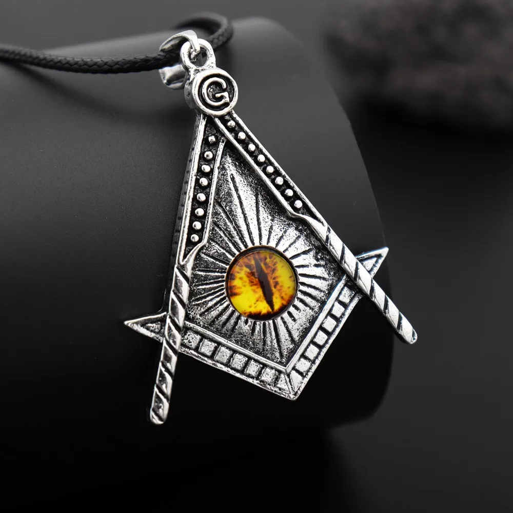 Cat's Eye Stone Inlaid Triangle Pendant Necklace Punk Exaggerated Eyeball Freemason Pendant Necklace Men's Alloy Pendant Chain