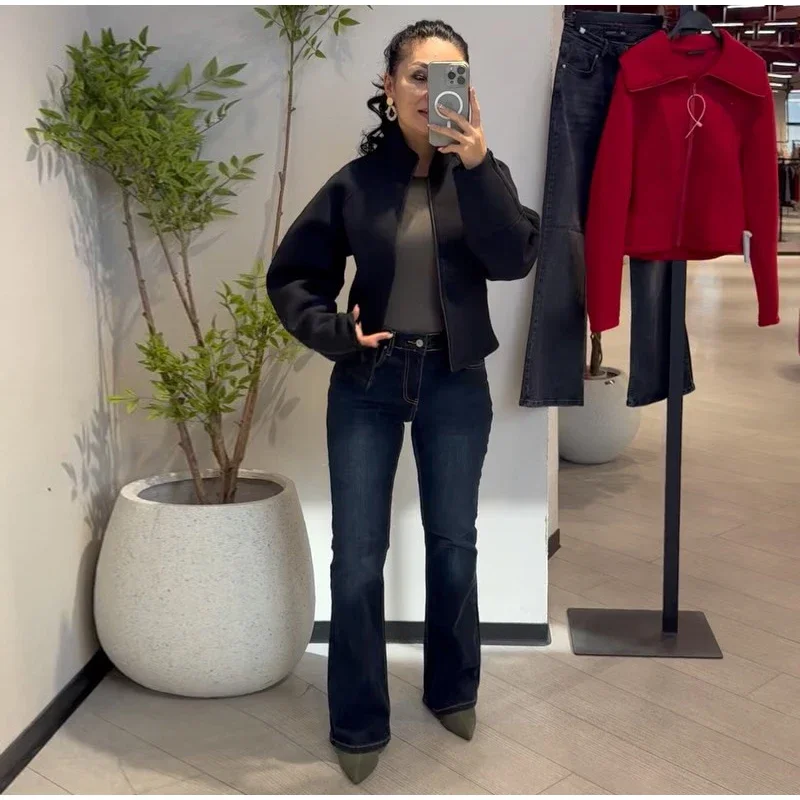 Schwarze Damen-Crop-Jacke mit Stehkragen, durchgehendem Reißverschluss, verstellbaren Manschetten und Reißverschluss, einfarbiger Mantel, 2026, lässig, für den Alltag, Herbst, Streetwear – Detail 12