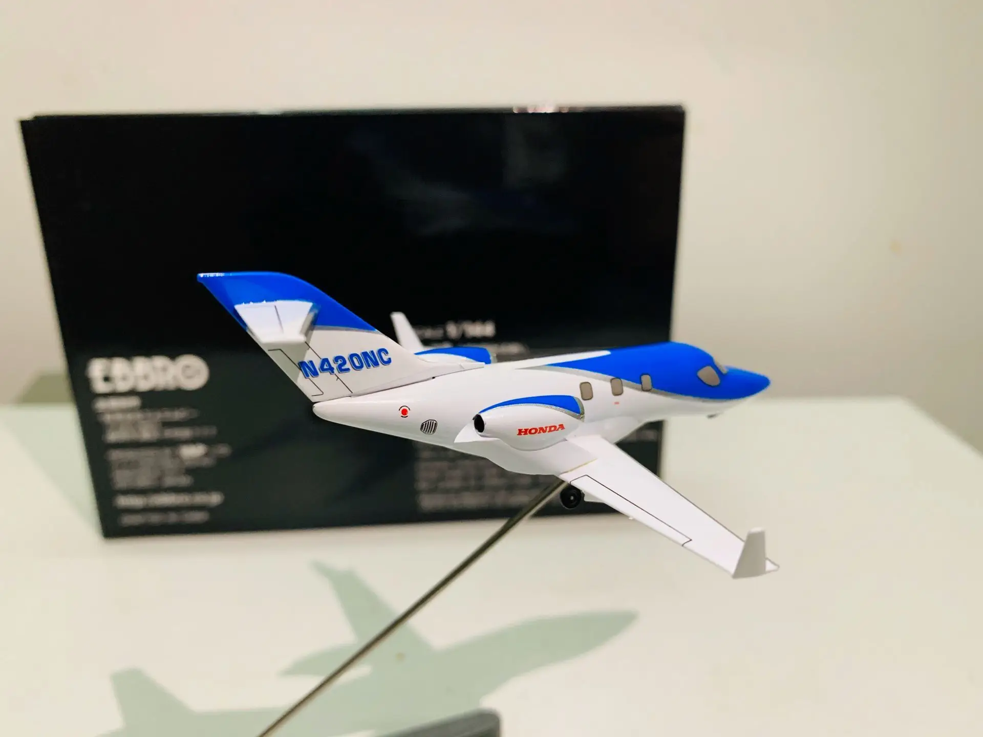 Ebbro 1/144 Scale Full Metal Model Hondajet N420EX Airplane Blue/White