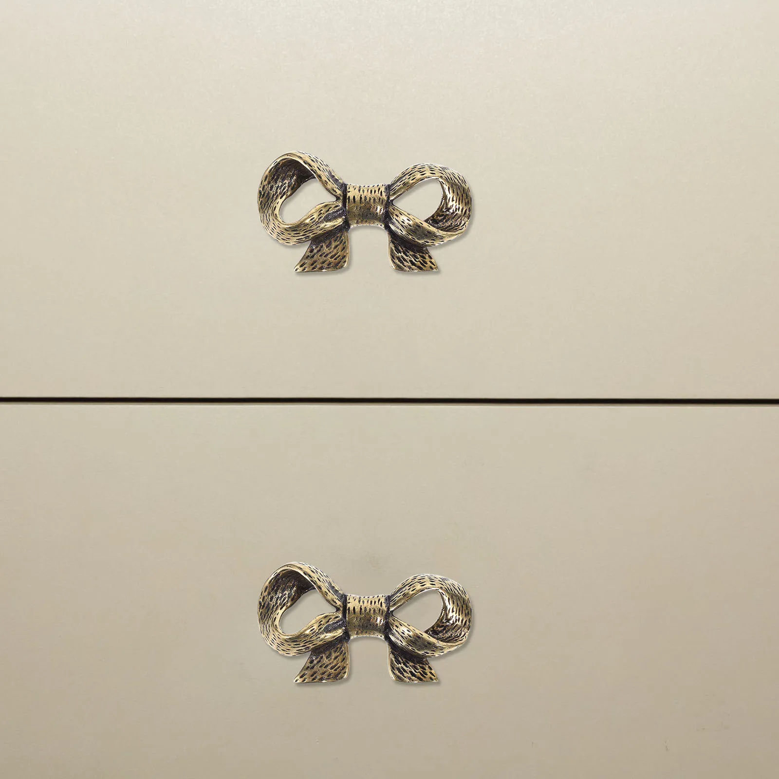 

2pcs Brass Cabinet Handles Nordic Bow Design Vintage Drawer Knobs Decorative Pulls For Dresser Door Replacement Farmhouse Style