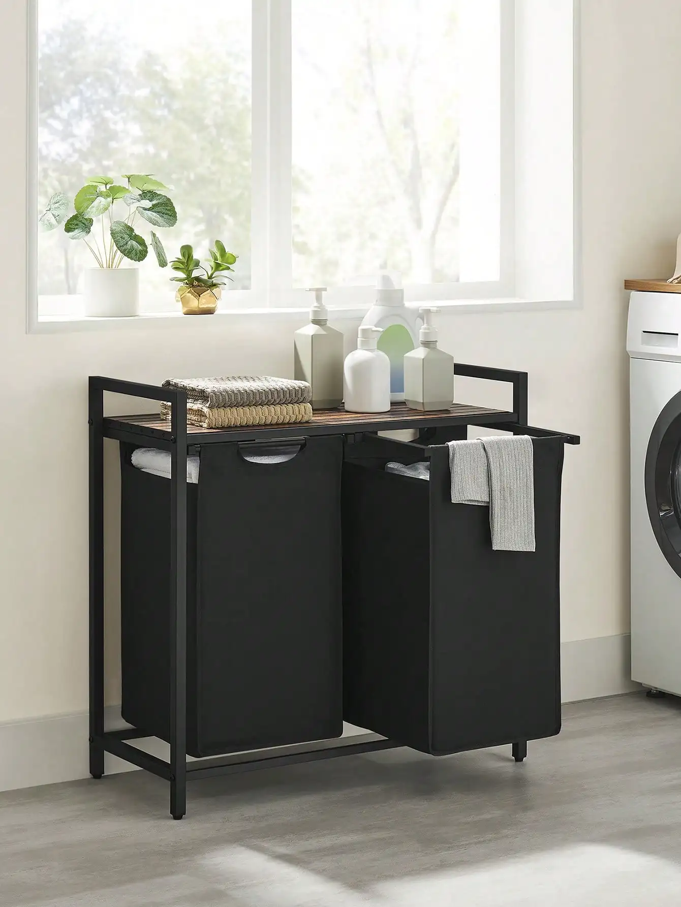 Cesto portabiancheria Vasagle con 2 scomparti, 2 borse in tessuto Oxford, struttura in metallo, 2 x 46 L, 73 x 33 x 72 cm, marrone rustico/nero