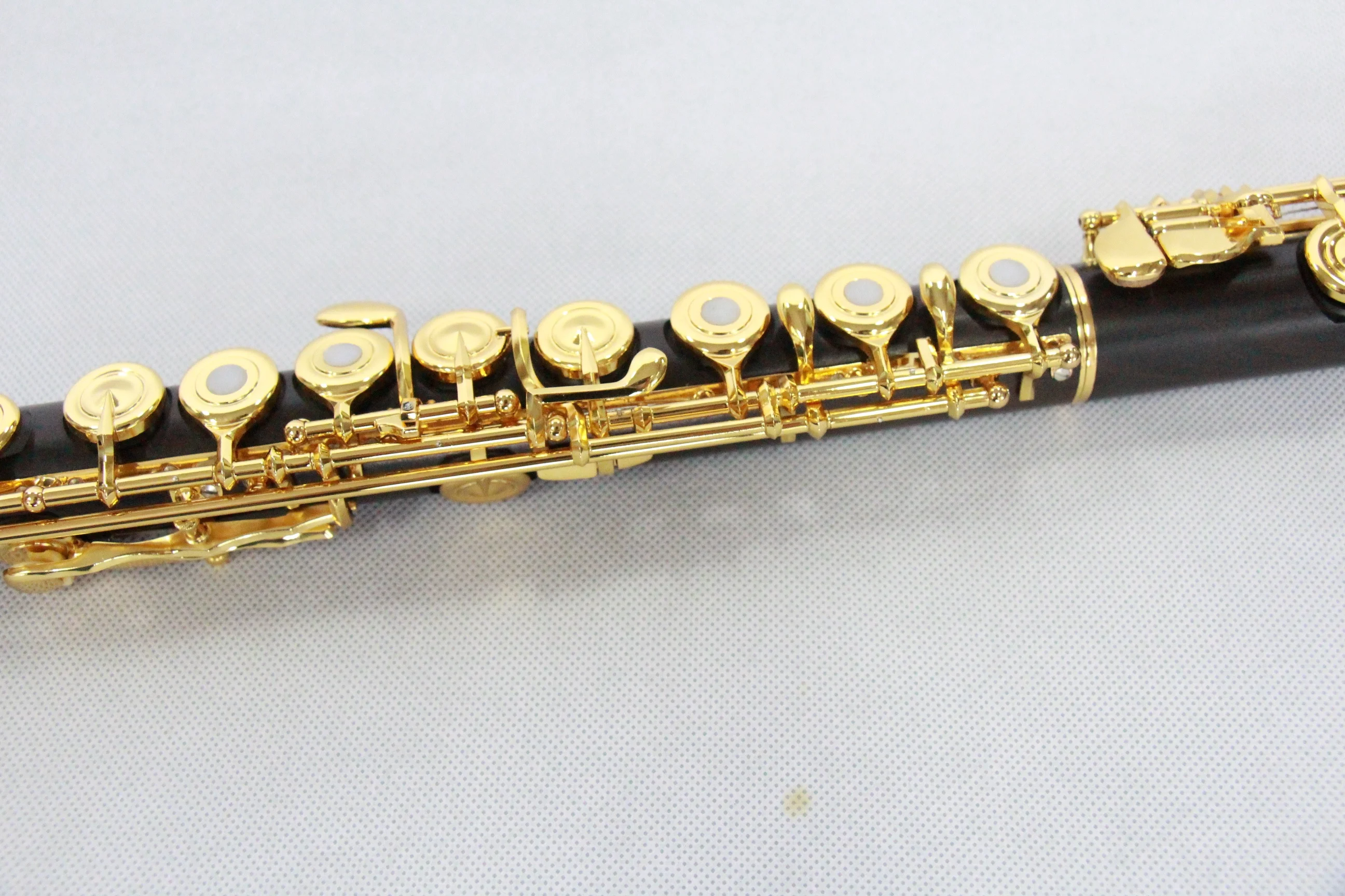 

FFL-600G Professional C Ebony Body High End Gold Plate Finish 17 Hole Performance Instrument Flute Offset G Key For Concert