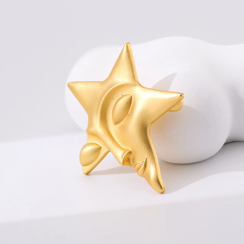 Vintage Face Star Brooches Pins For Women Girls Alloy Metal Clothes Badge Pins