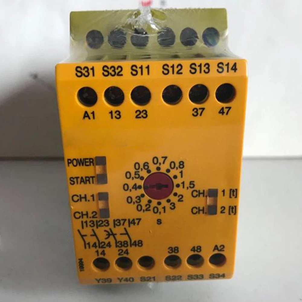 Brand New For Pilz PNOZ XV2 774502 Safety Relay Control Module