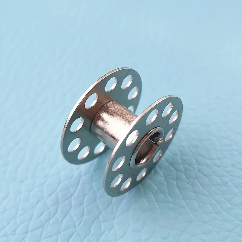 

28Pcs Durable Metal Bobbins, Fit Sewing Machines, For Quilting DIY, Sturdy Not Deform, Useful Sewing Tool