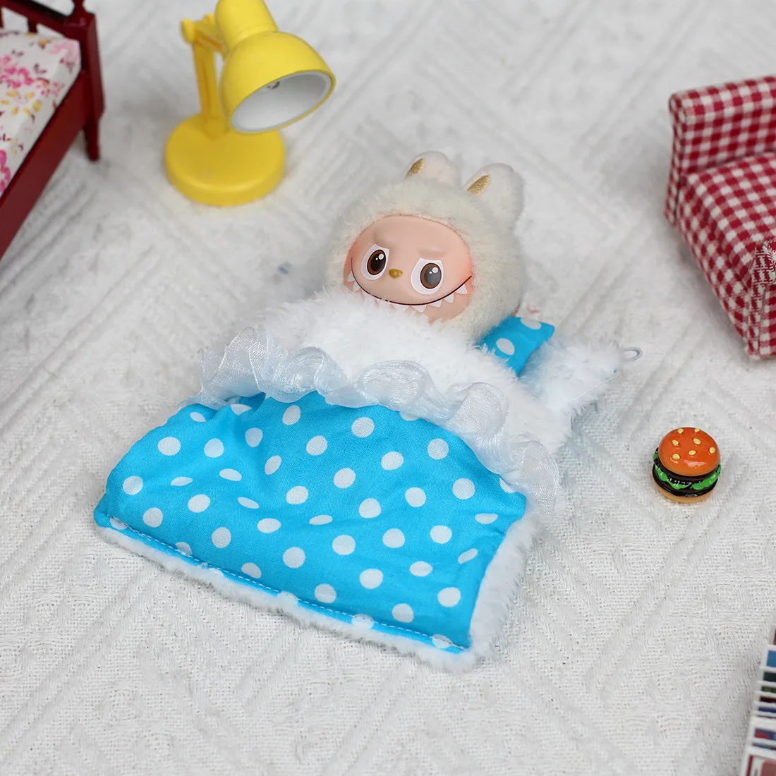 

4th Gen Labubu Pin for Love Series: Doll Bedding Set for Mini Vinyl Pendant Sleeping Bag & Pillow Display Decor (Bedding Only)