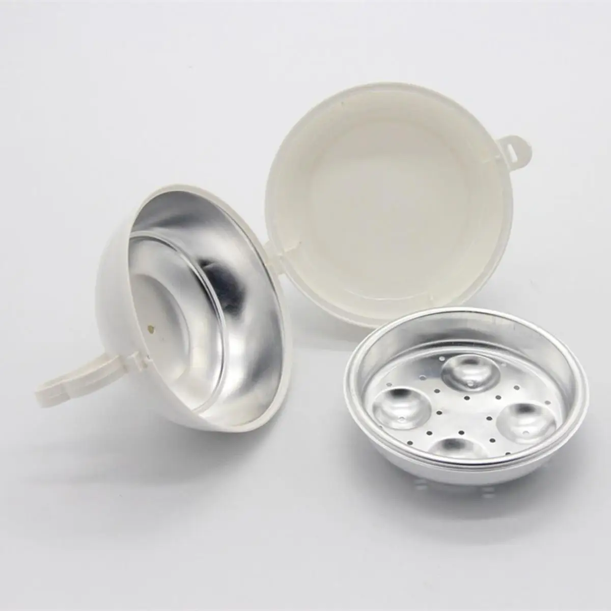 

Microwave Egg Steamer Kitchen Utensil 4 Eggs White Color Easy Operation Chicken Shape Cooker Poacher Steam Eggs Efficiently