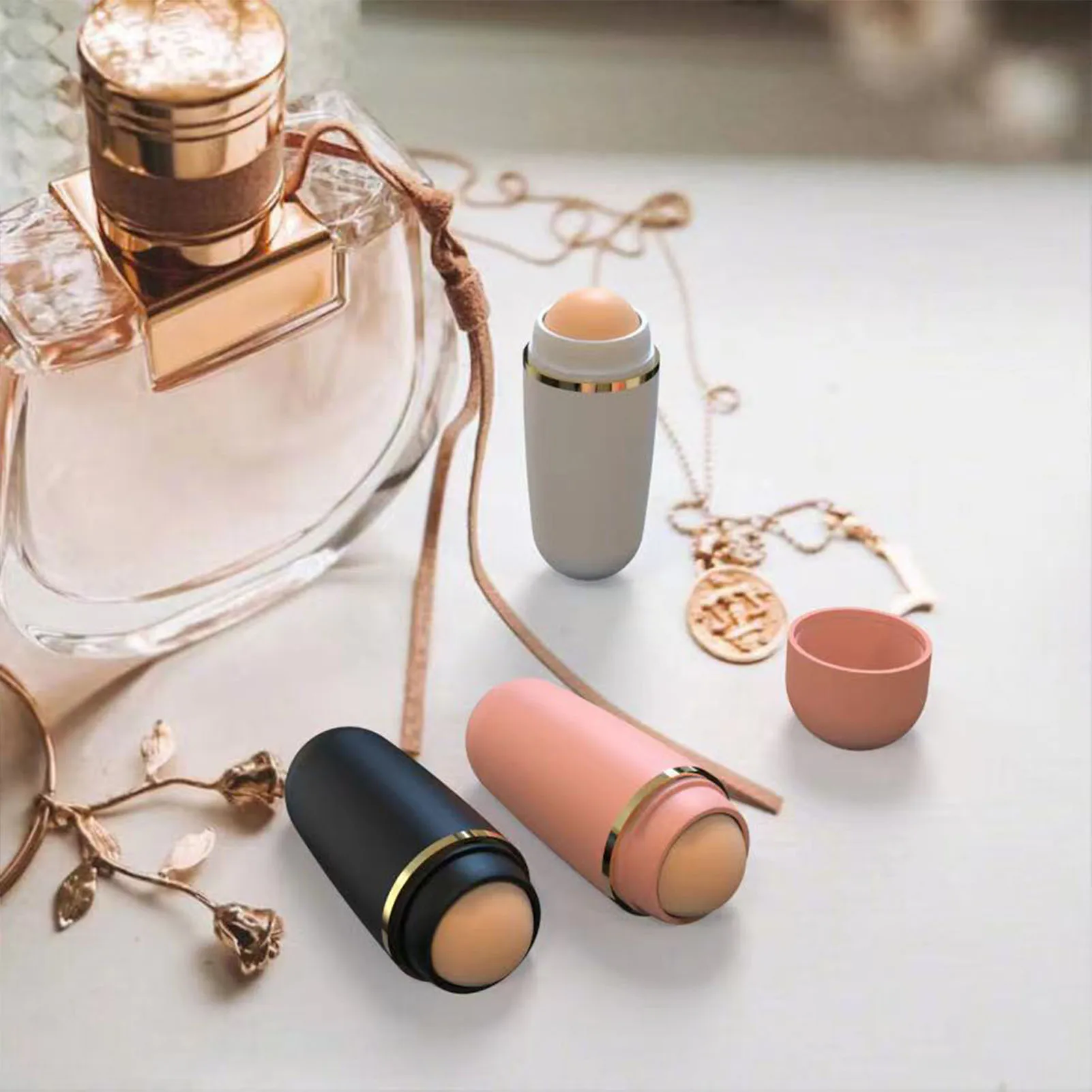 Portable Oil Absorbing Volcanic Roller Oily Skin Control Volcanic Reusable Face Roller Stone For Face Makeup Oil Absorbing