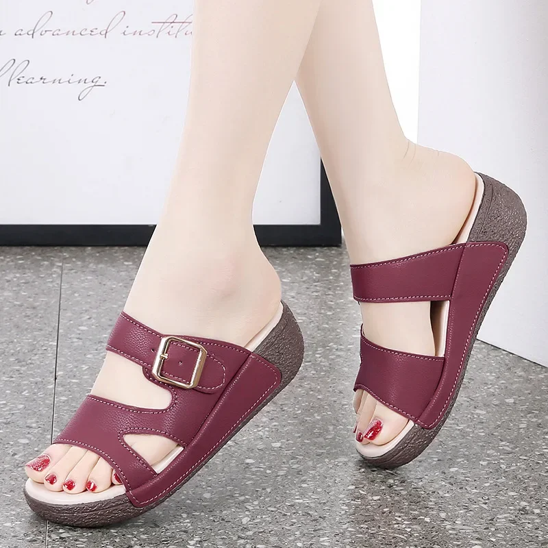 Women Retro Roman Slippers  Summer New Soft Lightweight Comfortable Non-Slip Belt Buckle Sandals Outdoor Casual Beach Shoes