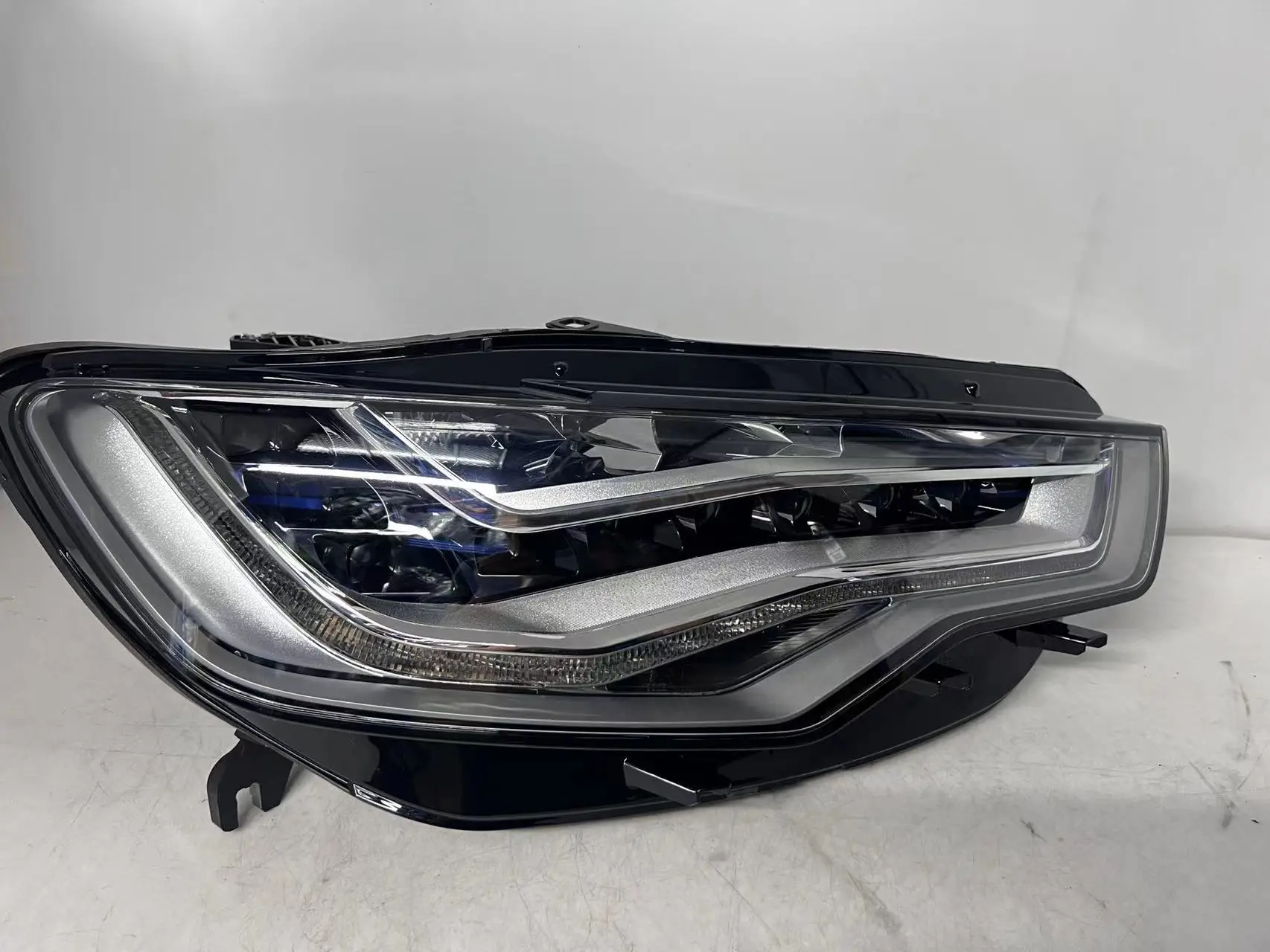 From our factory direct sales high-quality automotive lighting system high headlamps for S6S7 model