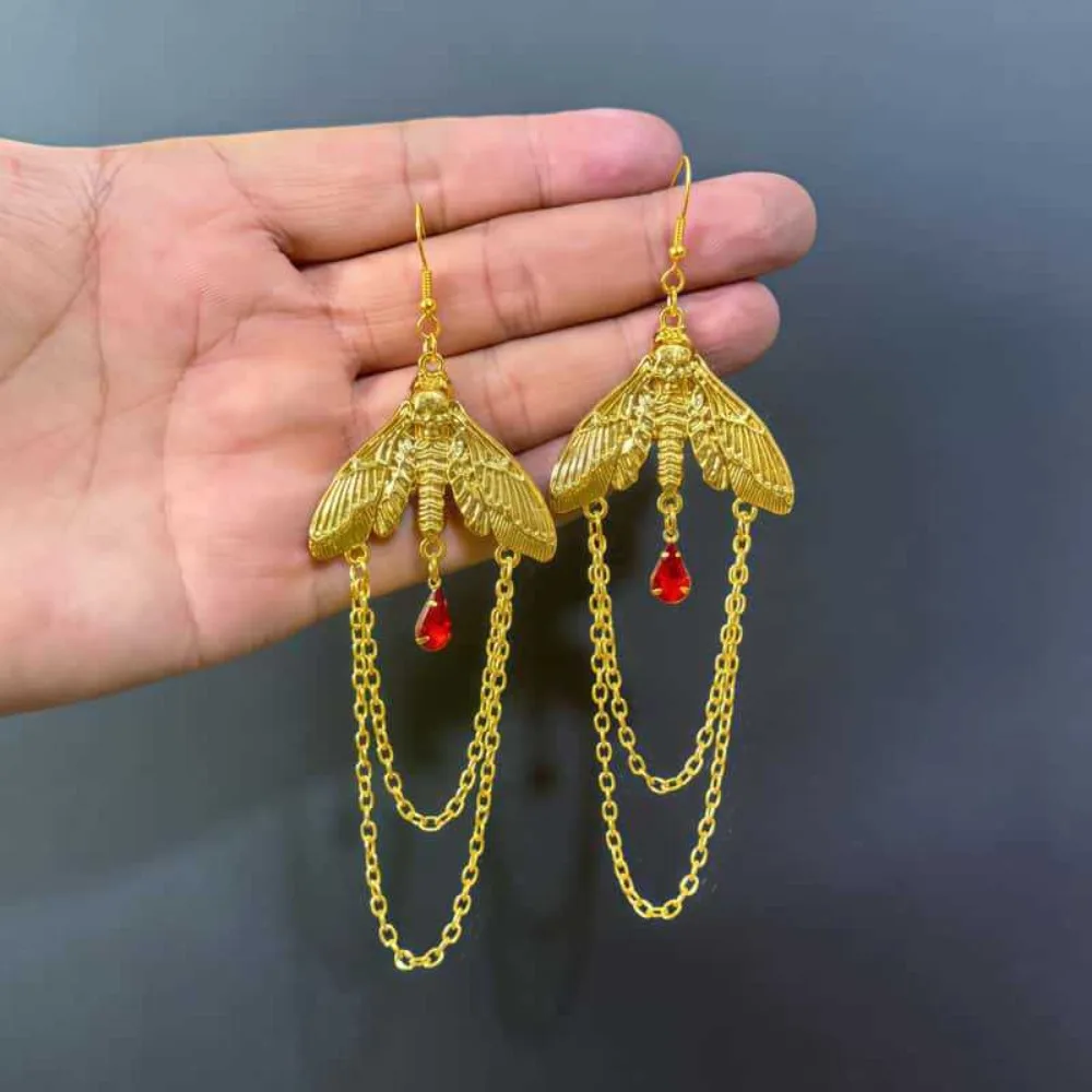 Gothic Retro Gold Color Skull Death Moth Teardrop-shaped Red Zircon Tassels Chain Dangle Earrings for Women Halloween Jewelry