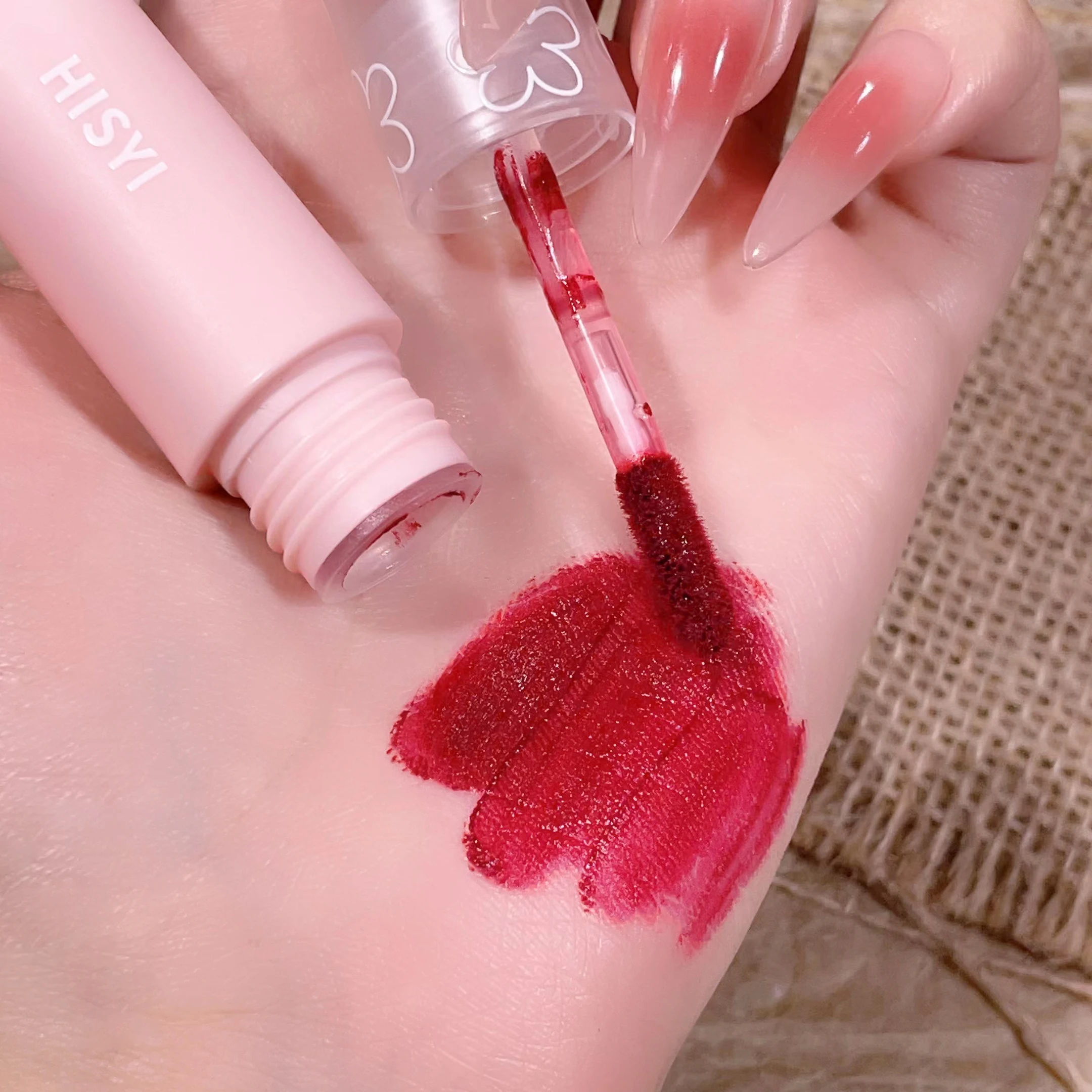 Five-color lip glaze set: natural velvet texture, matte lasting, non-stick cup, high color rendering, compact and portable, the